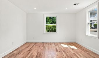 38 Winsor St, Cumberland, RI 02864