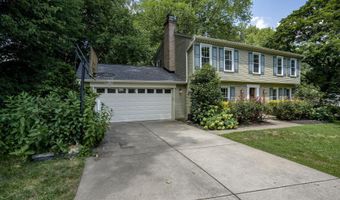 8614 BRAEBURN Dr, Annandale, VA 22003
