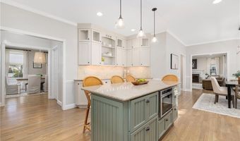 5 Morgan Ct, Lincoln, RI 02865