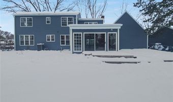 8906 138th Street Ct, Apple Valley, MN 55124