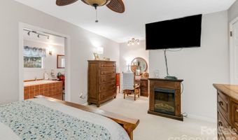 95 Pensacola Ave, Arden, NC 28704