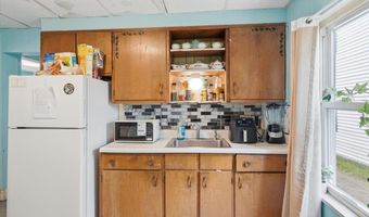64 Hyde St, Burlington, VT 05401