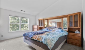 923 Stave Oak Dr, Beech Grove, IN 46107