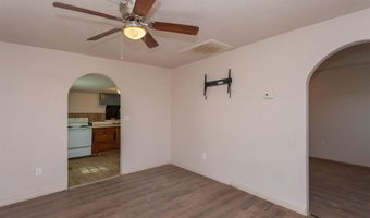805 W Washington Ave, Artesia, NM 88210