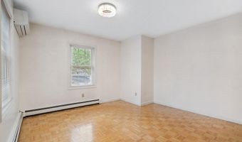 8 Chesterfield Dr, Concord, NH 03301