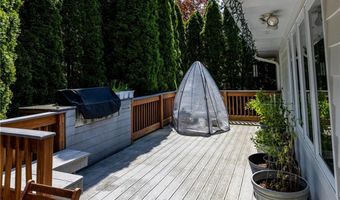 5 Colony Dr, Johnston, RI 02919