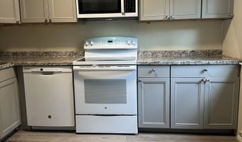 239 Old Farms Rd APT 18B, Avon, CT 06001
