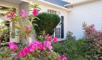 207 Farm Creek Dr E, Asheville, NC 28806