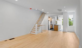 252 SUMAC St, Philadelphia, PA 19128
