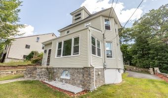 24 Livingston Ave, Andover, NJ 07801