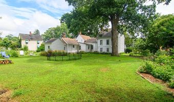 23613 FRONT St, Accomac, VA 23301