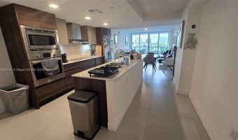 9261 E Bay Harbor Dr 402, Bay Harbor Islands, FL 33154