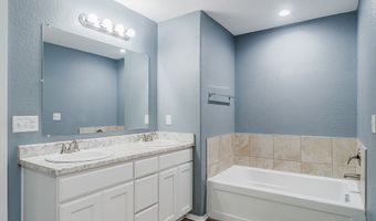 714 Green World St, Bentonville, AR 72712