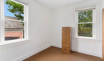 53 Warner St, Newport, RI 02840