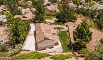 27540 Freetown Ln, Agoura Hills, CA 91301