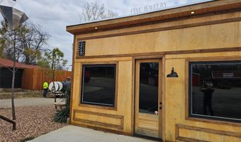 202 N Parkway Dr, Alvarado, TX 76009