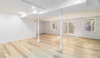 193 Chestnut Ridge Rd, Bethel, CT 06801