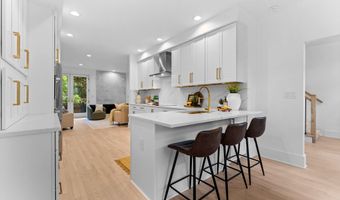 709 N 5th Ave, Ann Arbor, MI 48104