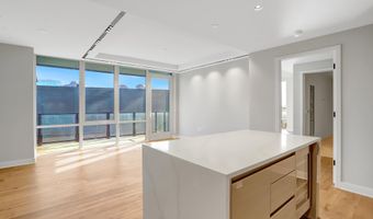 1781 N PIERCE St 1404, Arlington, VA 22209