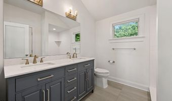 50 Beach View Dr, Stamford, CT 06902