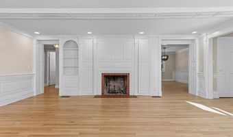 90 Battle St, Bristol, CT 06010