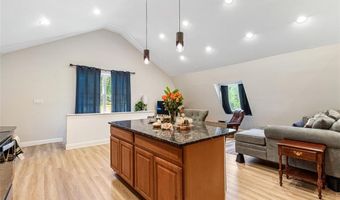 41 Dexter Rock Rd, Lincoln, RI 02865