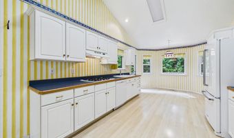 1195 Diamond Dr, Arcata, CA 95521