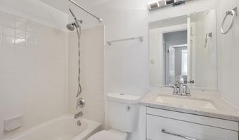 838 COLLEGE Pkwy 11-838, Rockville, MD 20850