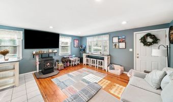 628 Berkley St, Berkley, MA 02779