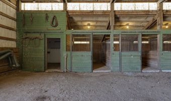 23522 Chaffey Ln, Aurora, OR 97002