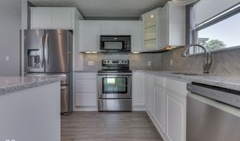 2942 Coles Creek Ln, Indianapolis, IN 46217