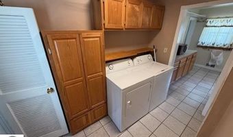714 N Ct, Alma, MI 48801