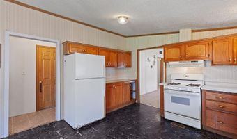 943 Howell, Adrian, MI 49221