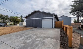 1105 Baltimore Ave SE, Bandon, OR 97411
