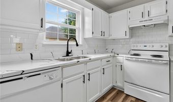 3302 SW Landau Ct, Bentonville, AR 72712