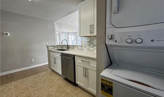 1107 Sandy Lane Dr, Alpharetta, GA 30022