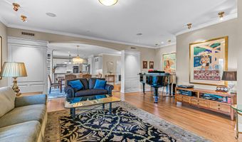 551 Strawberry Ln, Ashland, OR 97520