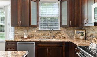 916 KING JAMES LANDING Rd, Annapolis, MD 21403