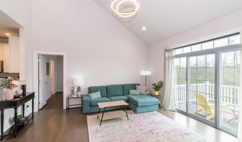 2544 Oxford Cir, Ann Arbor, MI 48103