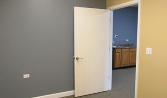 280 Stonegate Rd 280, Algonquin, IL 60102