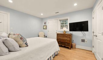 6512 RIDGE Dr, Bethesda, MD 20816