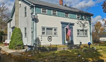 8 Lake Ct, Hopkinton, RI 02804