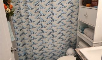 292 Maple St, Amherst, OH 44001