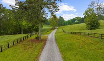 855 Rivendell Ln, Alpharetta, GA 30004