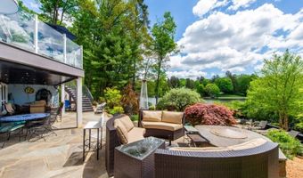 40 Hemlock Ave, Andover, NJ 07860