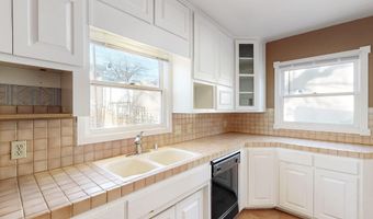 3040 Mackland Ave NE, Albuquerque, NM 87106