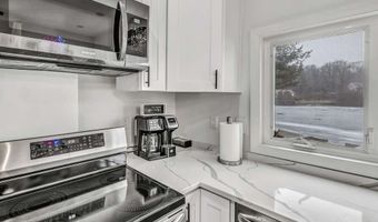 110 Grenelle St, Bridgeport, CT 06606