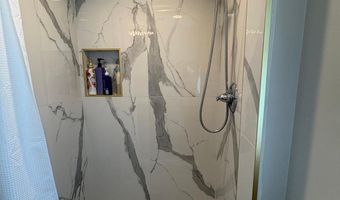 2011 N UPTON St, Arlington, VA 22207