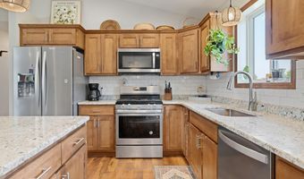 2011 12th Ave NE, Austin, MN 55912