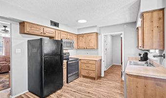 6204 Creek Crossing Rd, Alvarado, TX 76009